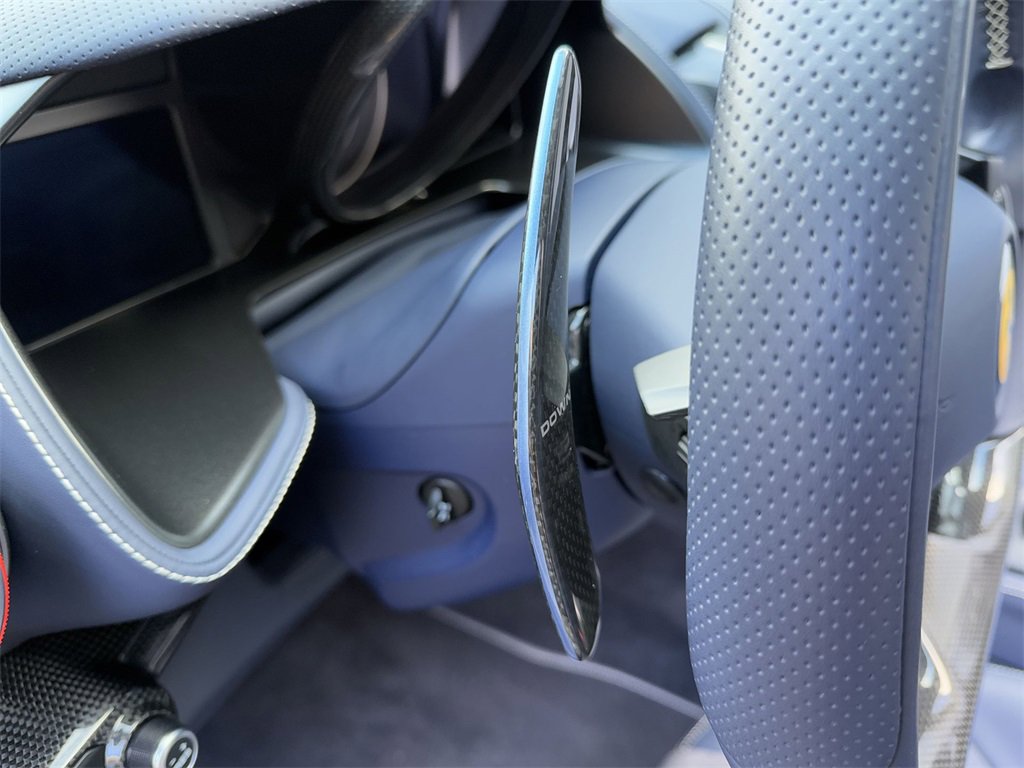 Used 2021 Ferrari 812 GTS image 30