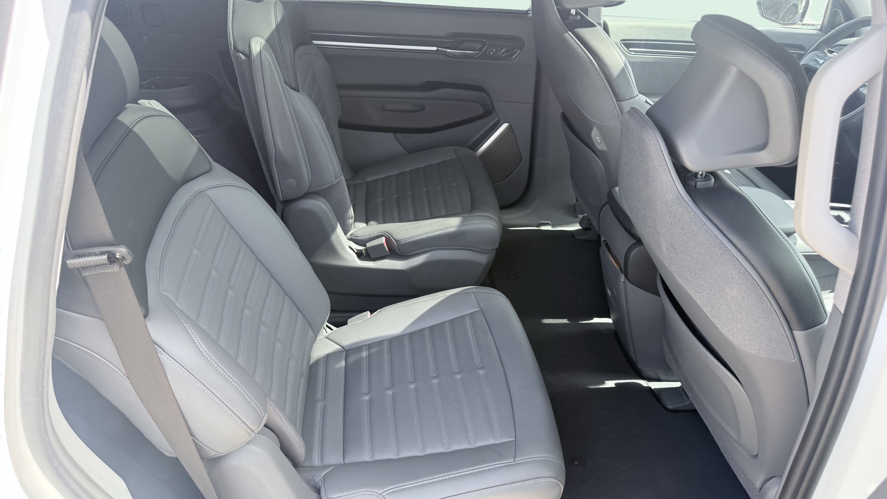 Used 2024 Kia EV9 Land AWD/4WD image 48