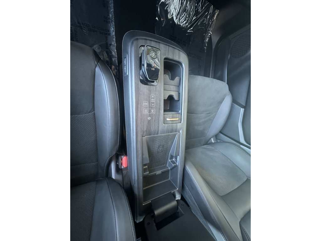 Used 2024 Nissan Ariya FWD image 27