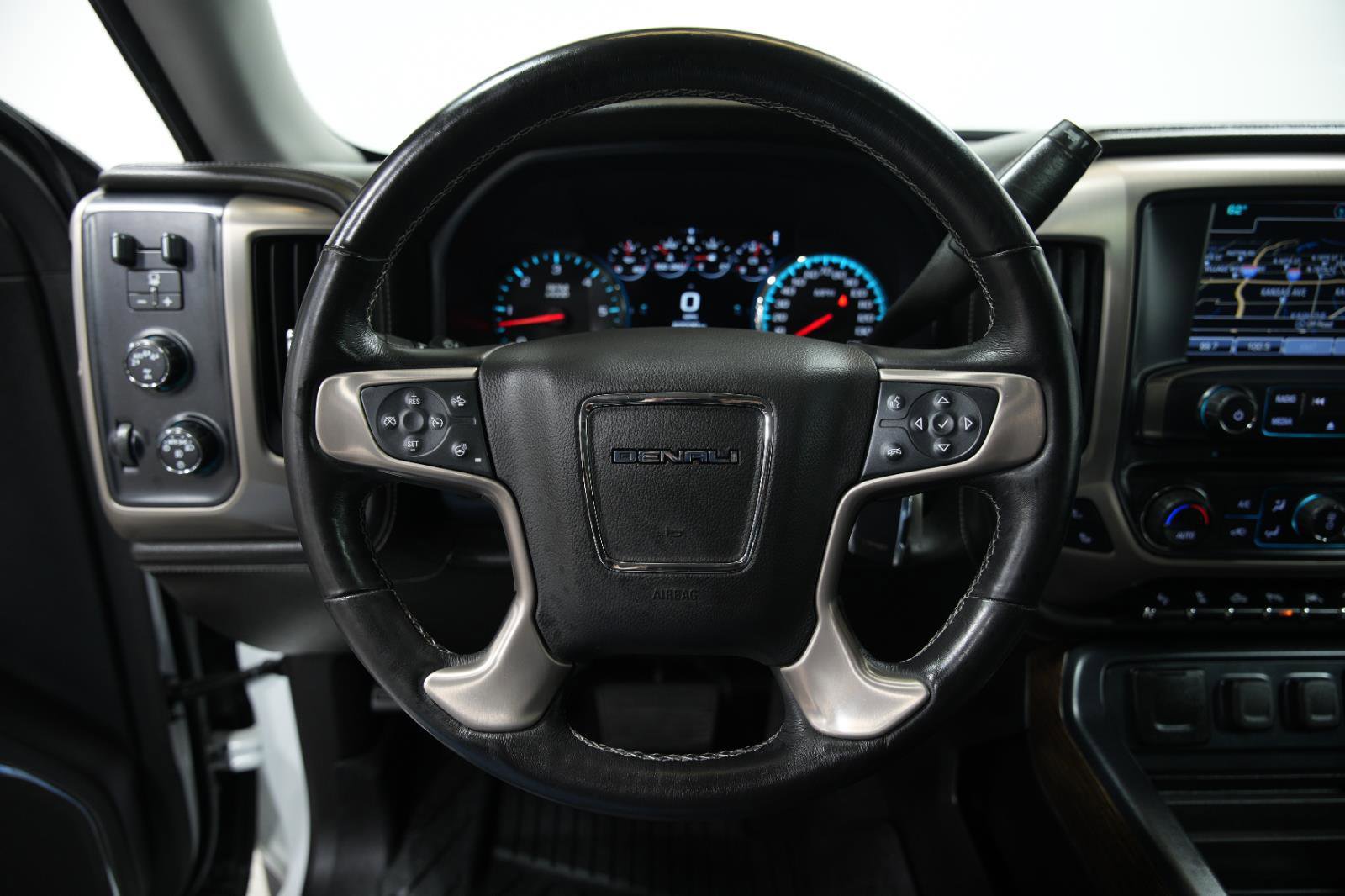 Used 2018 GMC Sierra 1500 Denali w/ Denali Ultimate Package image 34