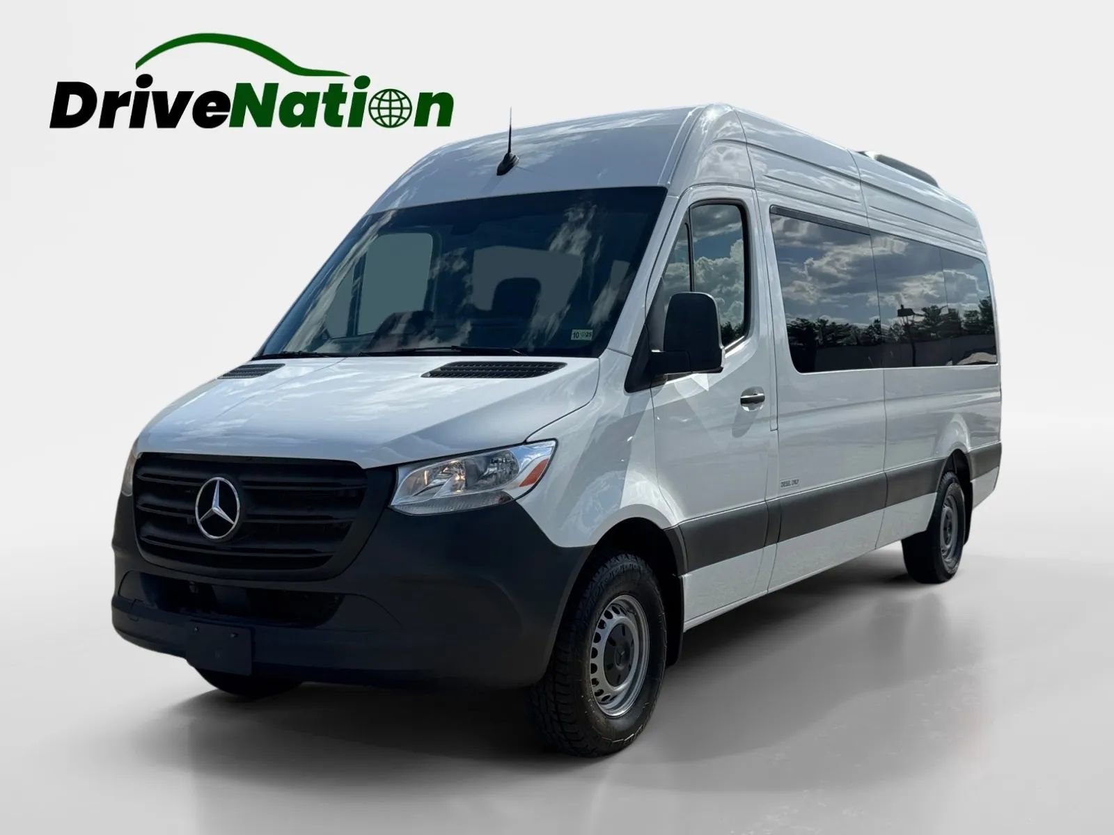 Used 2025 Mercedes-Benz Sprinter 2500 image 1