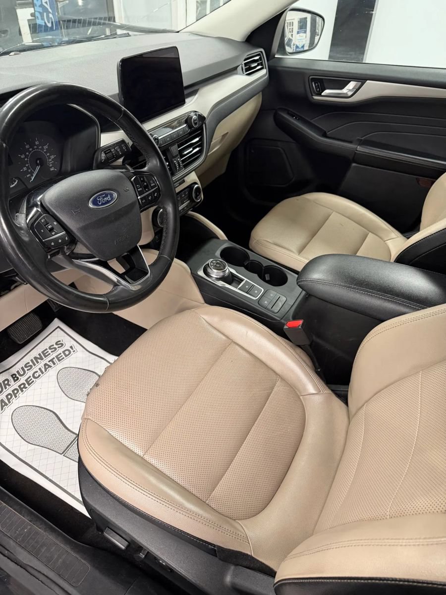 Used 2022 Ford Escape SEL FWD image 15