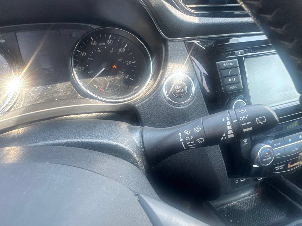 Used 2020 Nissan Rogue Sport SV w/ All-Weather Package AWD/4WD image 37