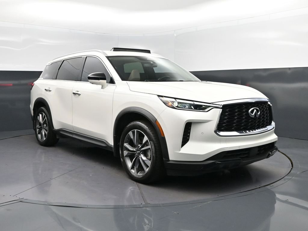 Certified 2023 INFINITI QX60 Luxe w/ Vision Package FWD image 9