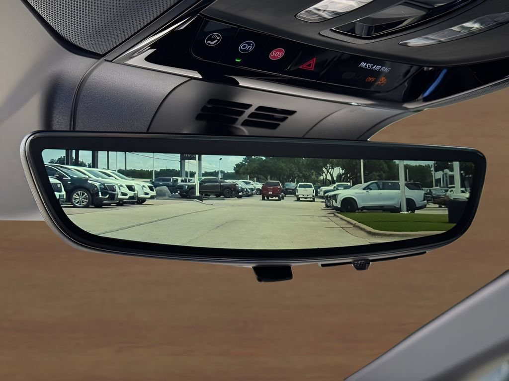 New 2026 Cadillac Optiq Sport 1 w/ LPO, Floor Liner Package AWD/4WD image 31