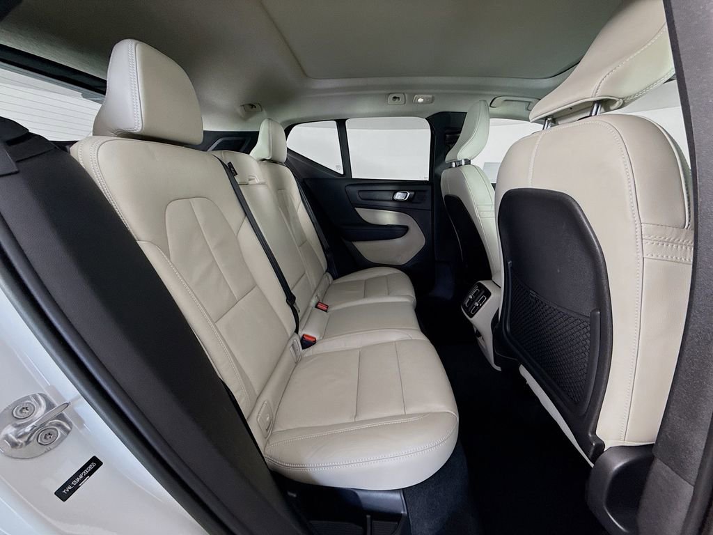 Used 2023 Volvo XC40 B5 Ultimate w/ Protection Package Premier AWD/4WD image 29