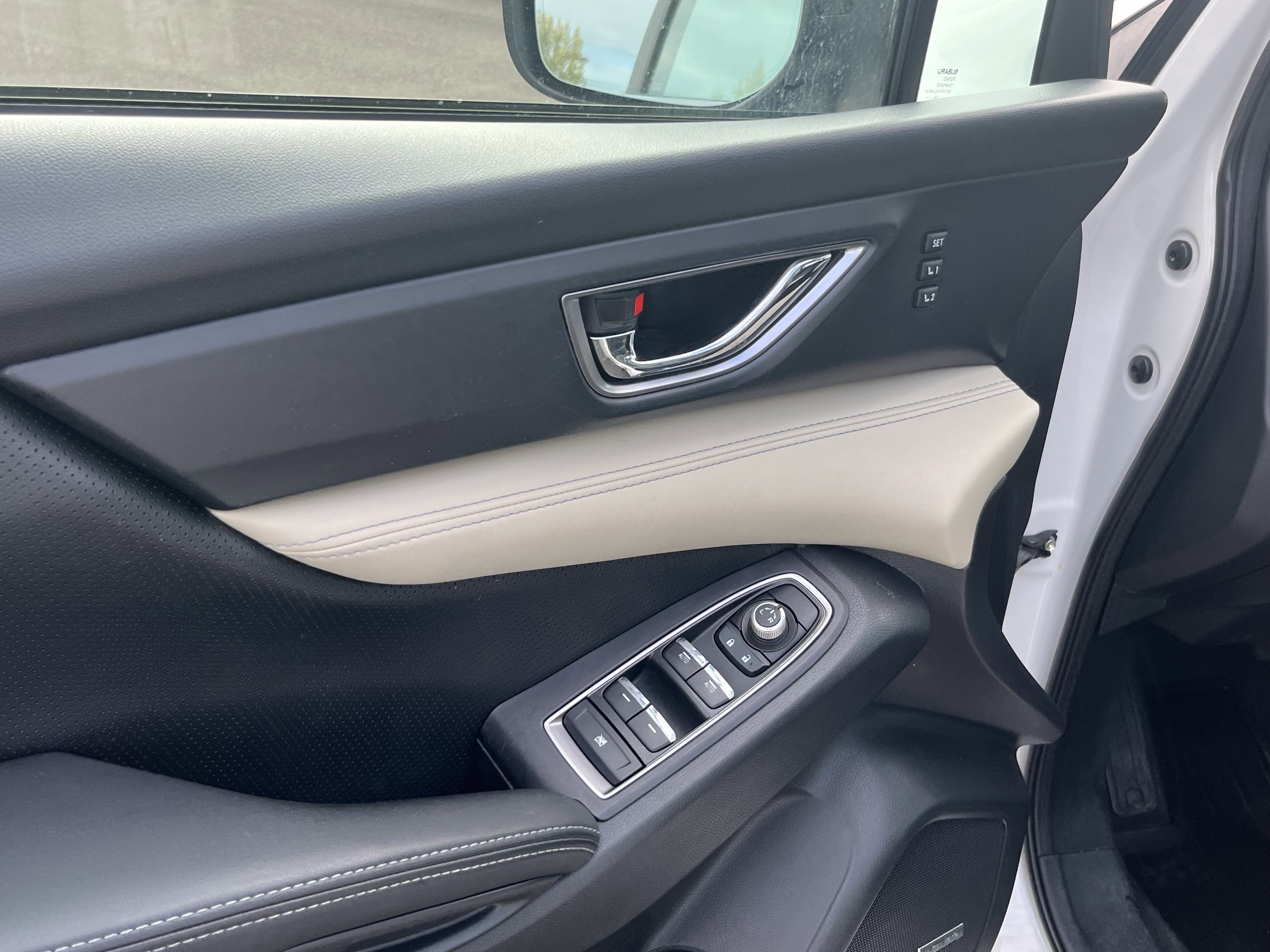 Used 2020 Subaru Ascent Limited w/ Technology Package image 18