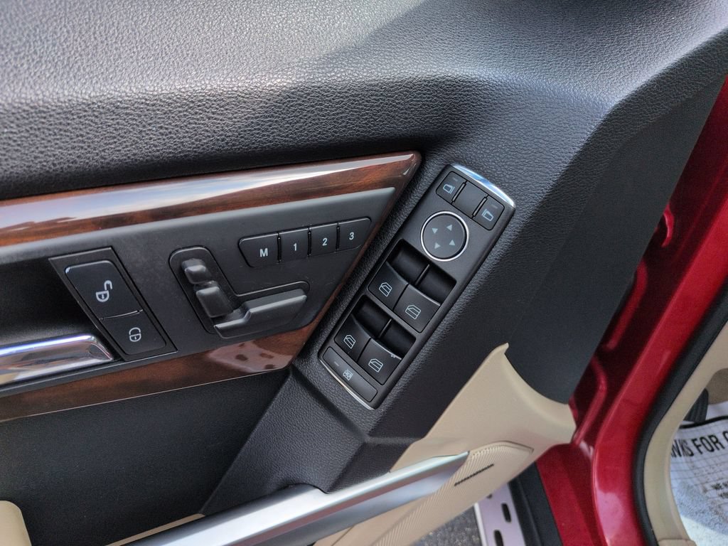 Used 2010 Mercedes-Benz GLK 350 4MATIC image 12
