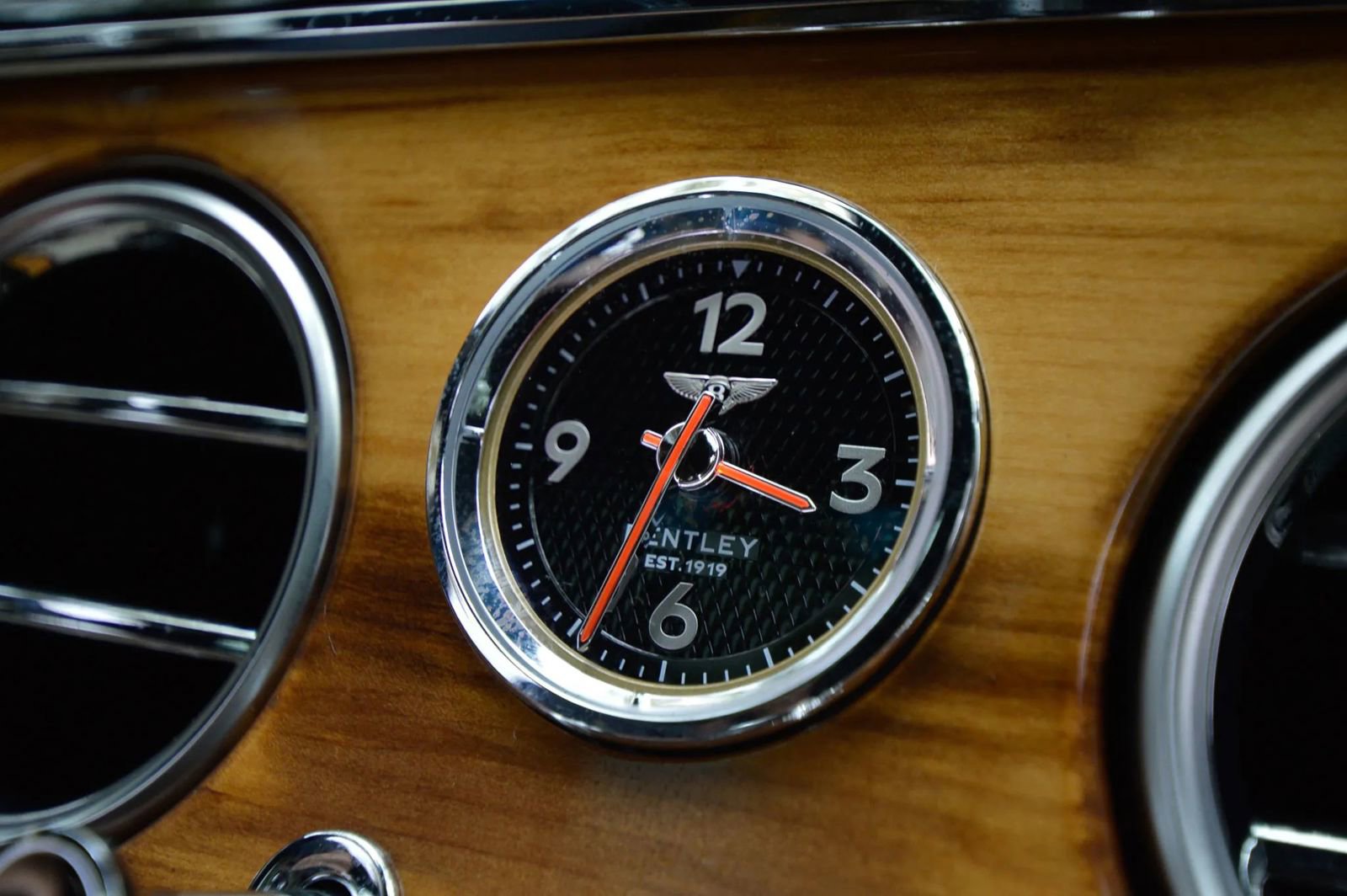 Used 2021 Bentley Continental GT image 39