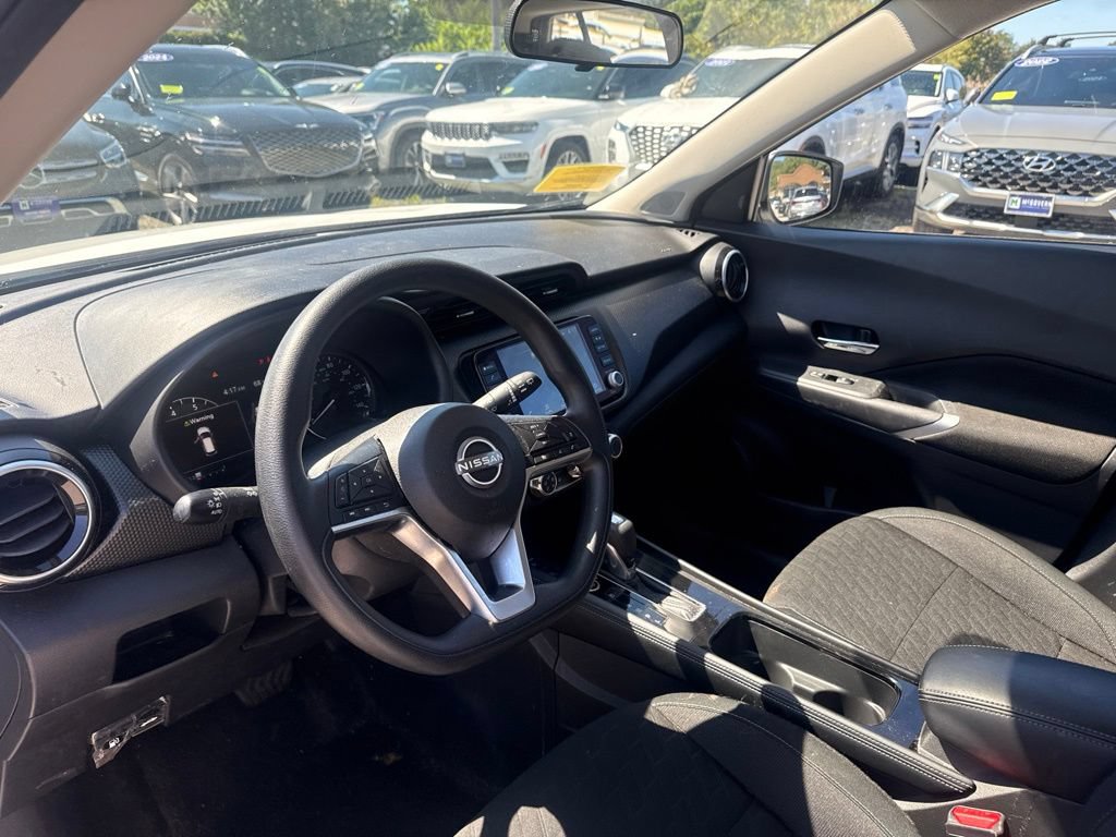 Used 2024 Nissan Kicks SV FWD image 17