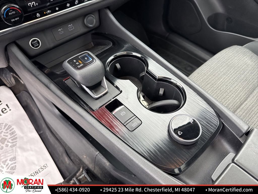 Used 2021 Nissan Rogue SV image 17