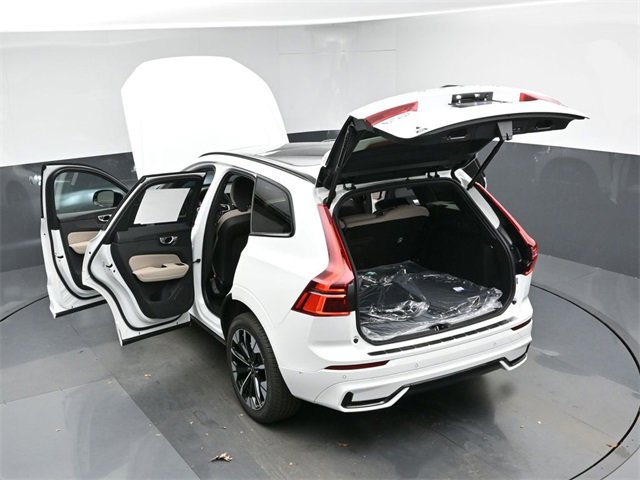 New 2026 Volvo XC60 B5 Plus w/ Protection Package Premier image 51