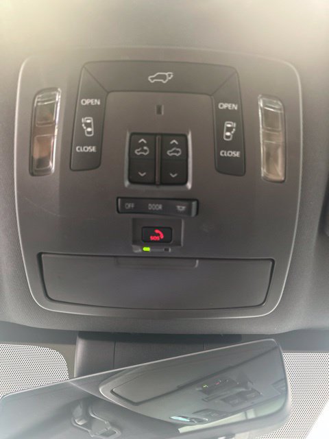 Certified 2024 Toyota Sienna Limited AWD/4WD image 16