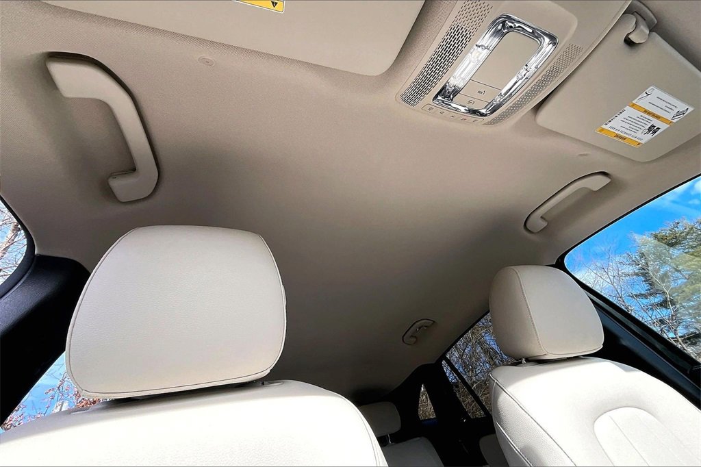 Certified 2022 Mercedes-Benz GLA 250 4MATIC image 17