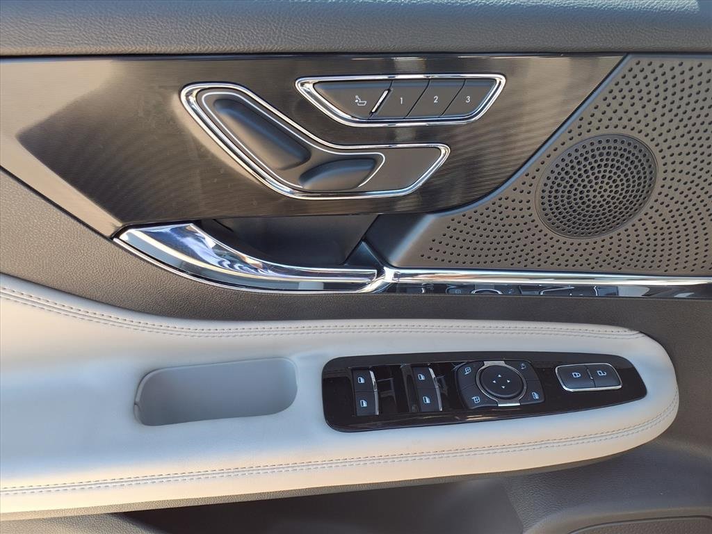 New 2026 Lincoln Corsair Premiere image 9