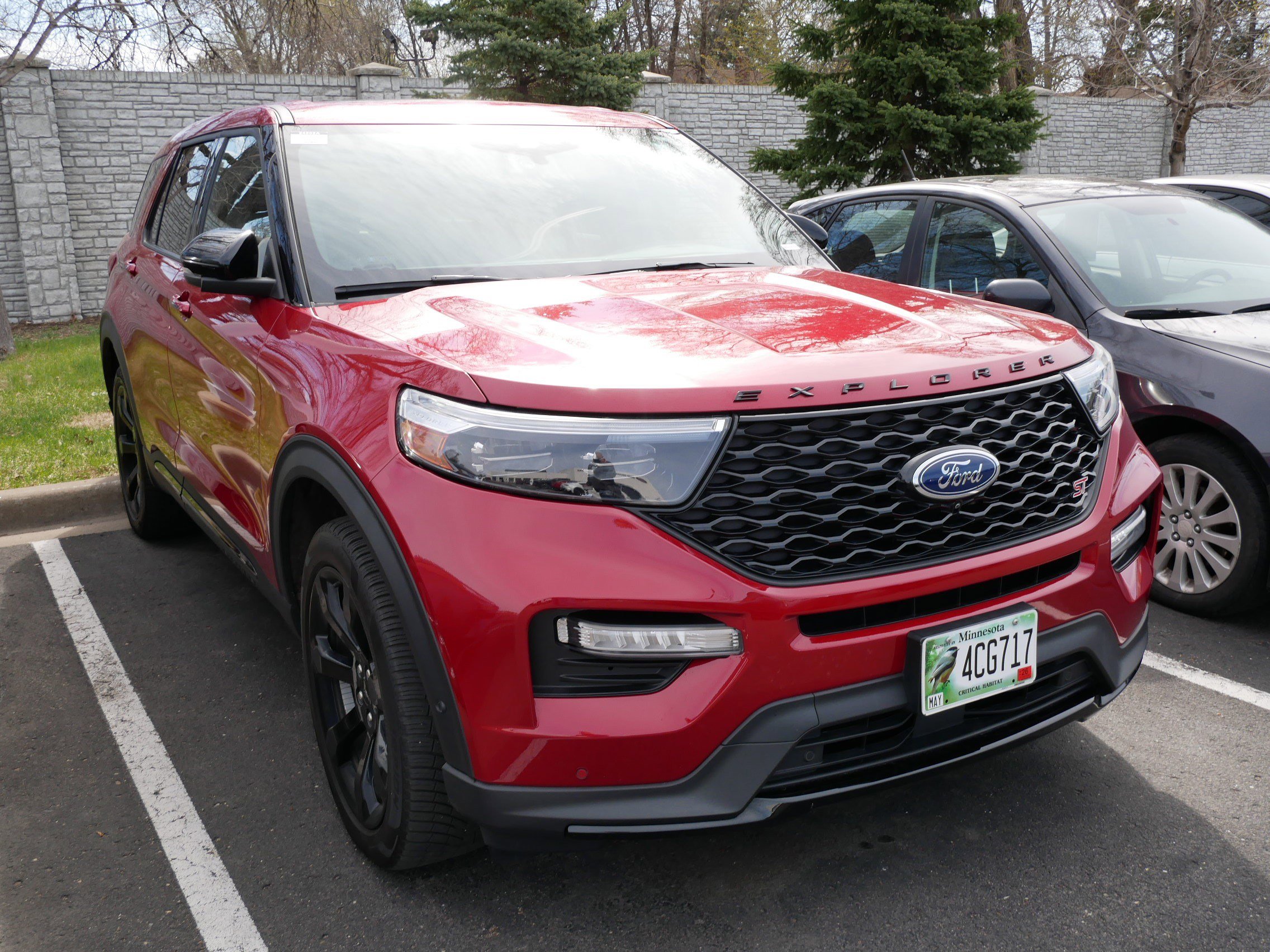 Used 2022 Ford Explorer ST AWD/4WD image 3