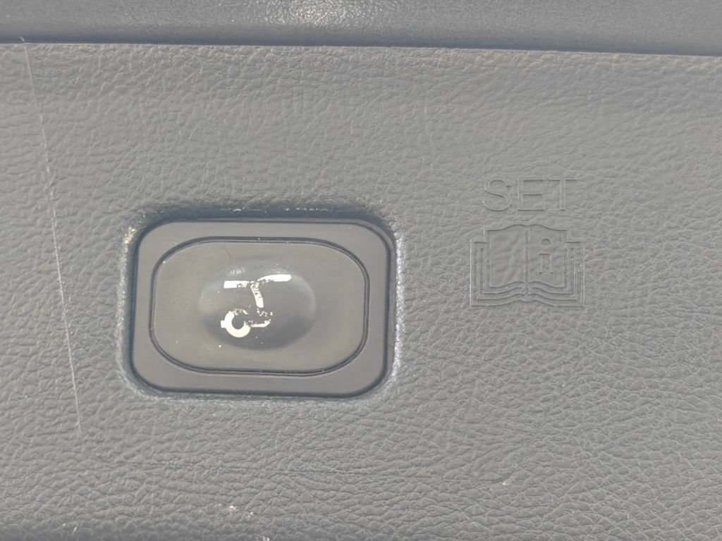 Used 2019 Ford Edge ST w/ Cold Weather Package AWD/4WD image 37