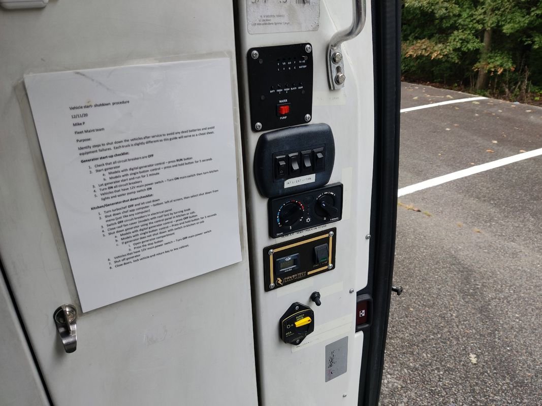 Used 2020 Mercedes-Benz Sprinter 4500 image 36