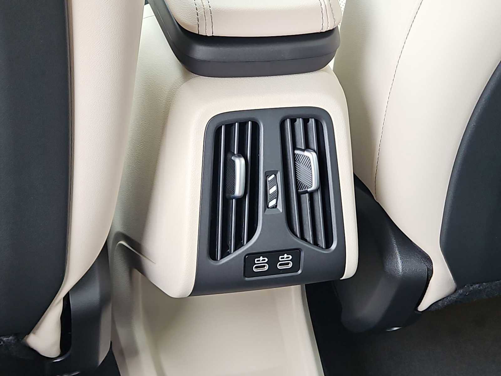 Used 2025 BMW X1 xDrive28i w/ Convenience Package image 28