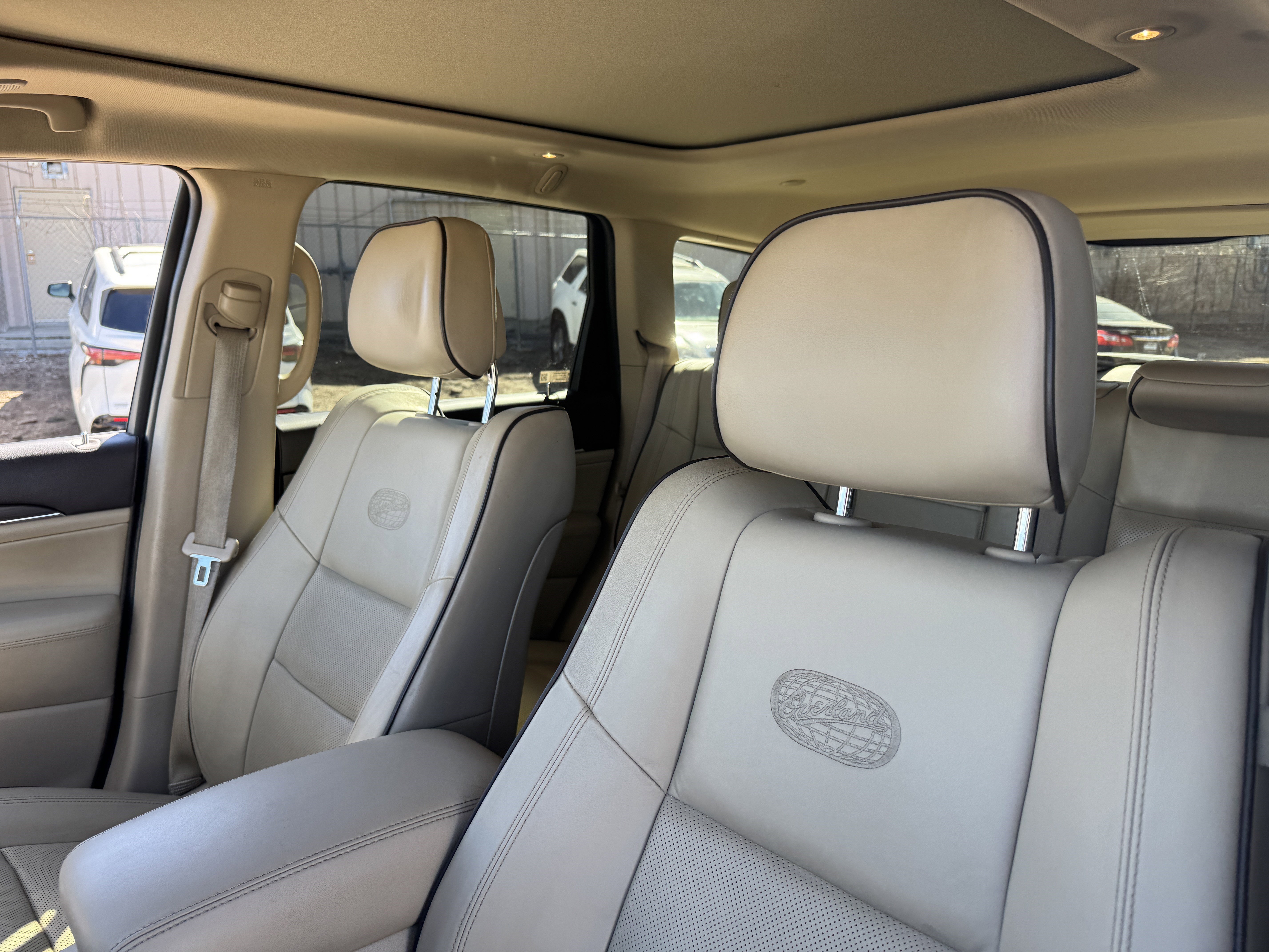 Used 2021 Jeep Grand Cherokee Overland image 14