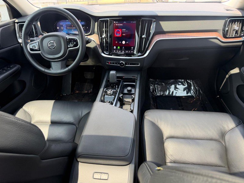 Used 2024 Volvo S60 B5 Plus AWD/4WD image 12