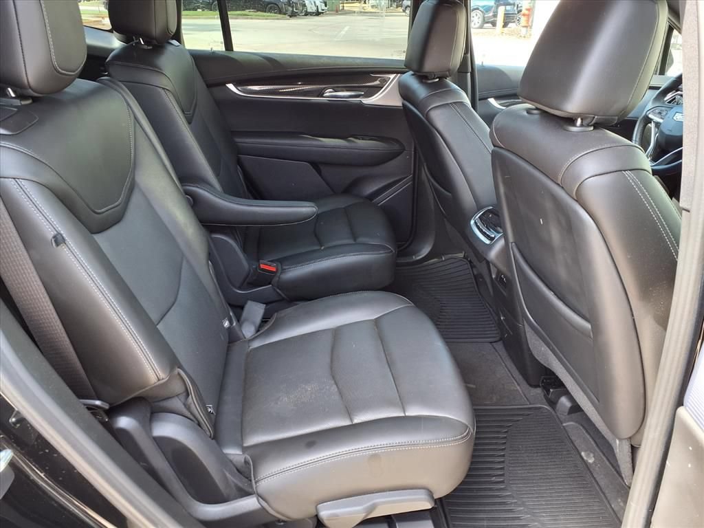 Used 2023 Cadillac XT6 Sport w/ Technology Package AWD/4WD image 10