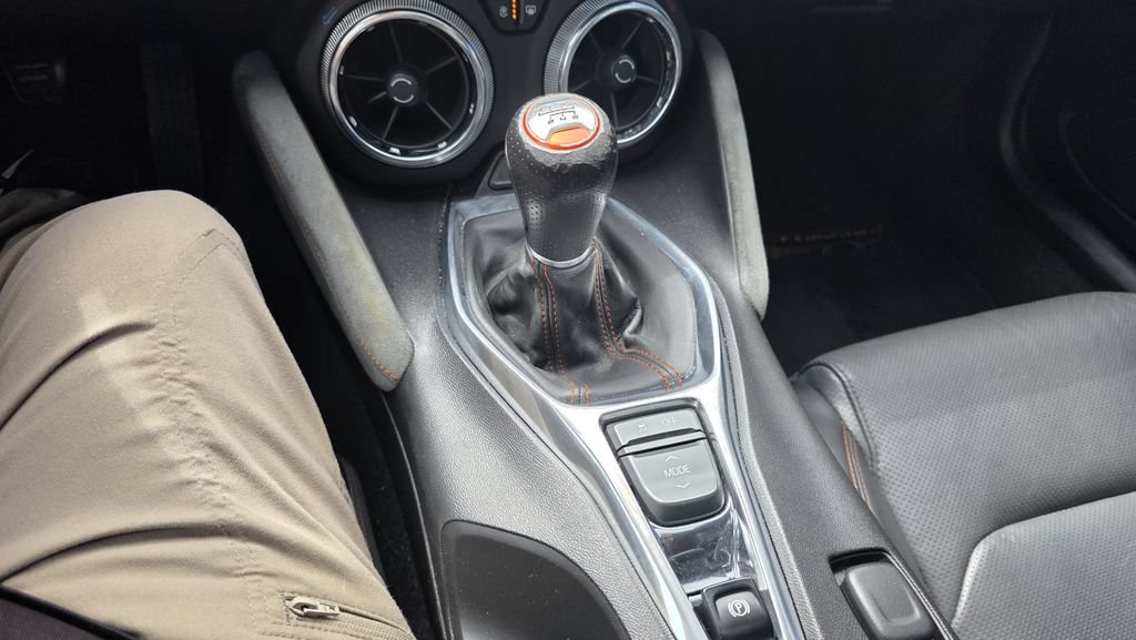 Used 2017 Chevrolet Camaro LT RWD image 23