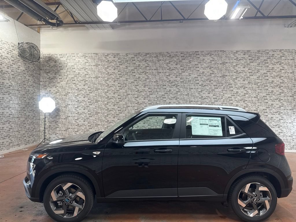 New 2026 Hyundai Venue SEL FWD image 4
