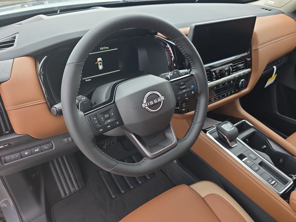 New 2026 Nissan Pathfinder Platinum FWD image 7
