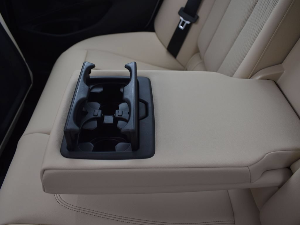 Certified 2026 BMW 330i Sedan w/ Convenience Package RWD image 17