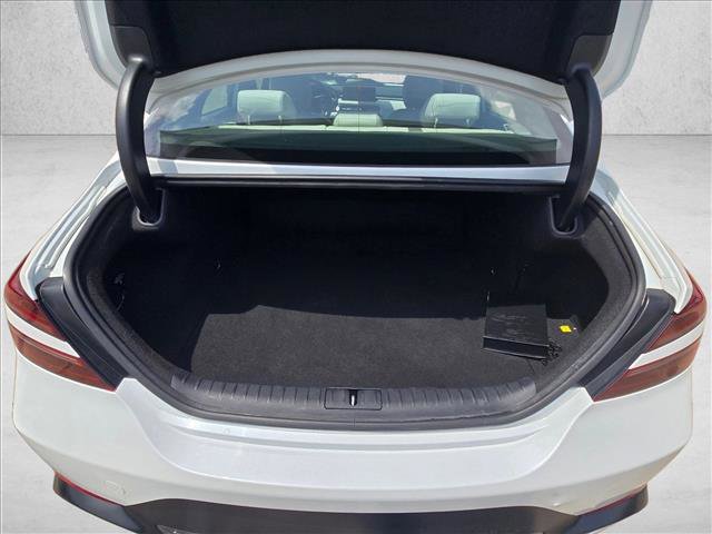 Used 2025 Genesis G70 2.5T image 7
