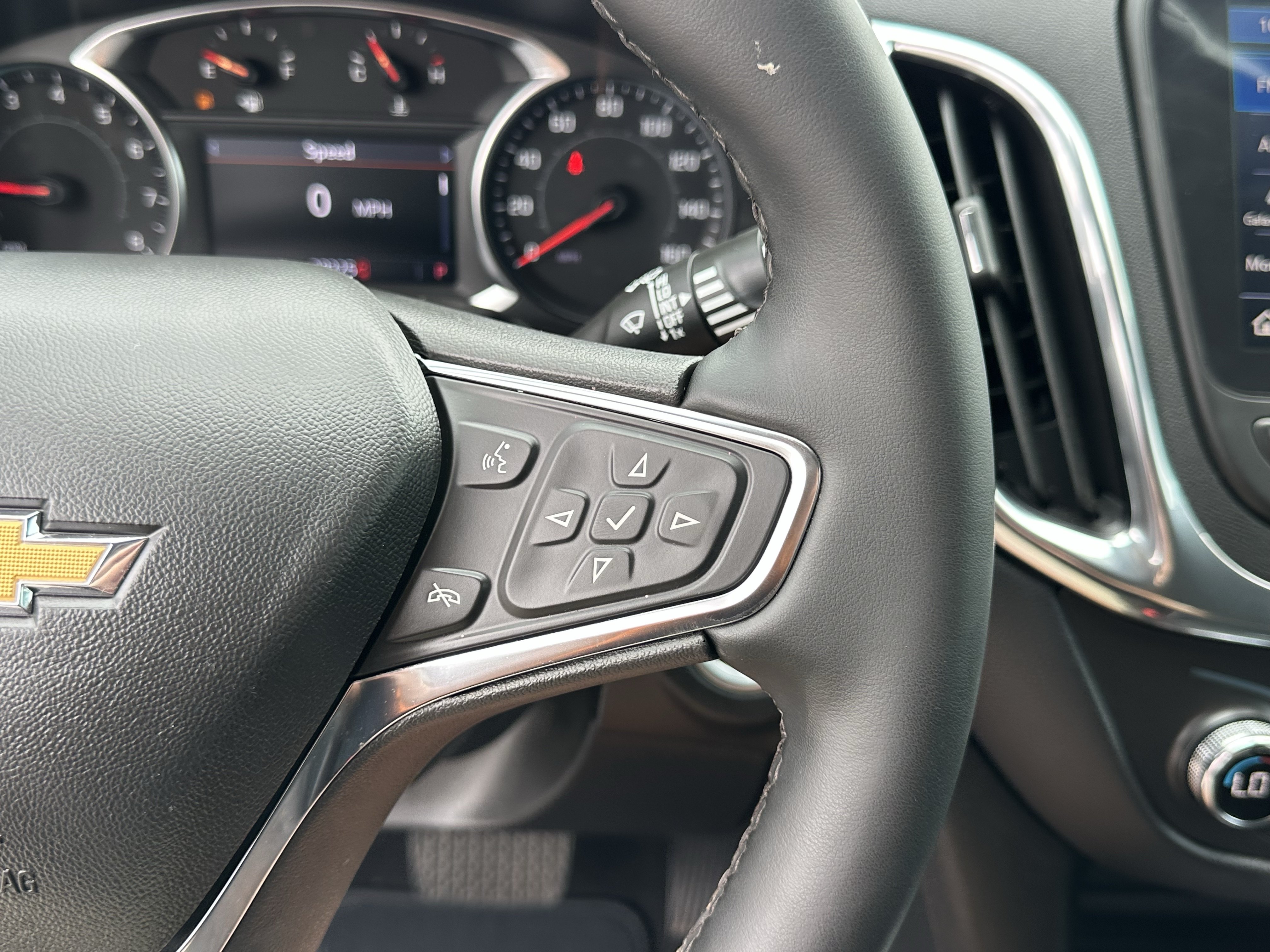 Certified 2024 Chevrolet Equinox LT FWD image 31