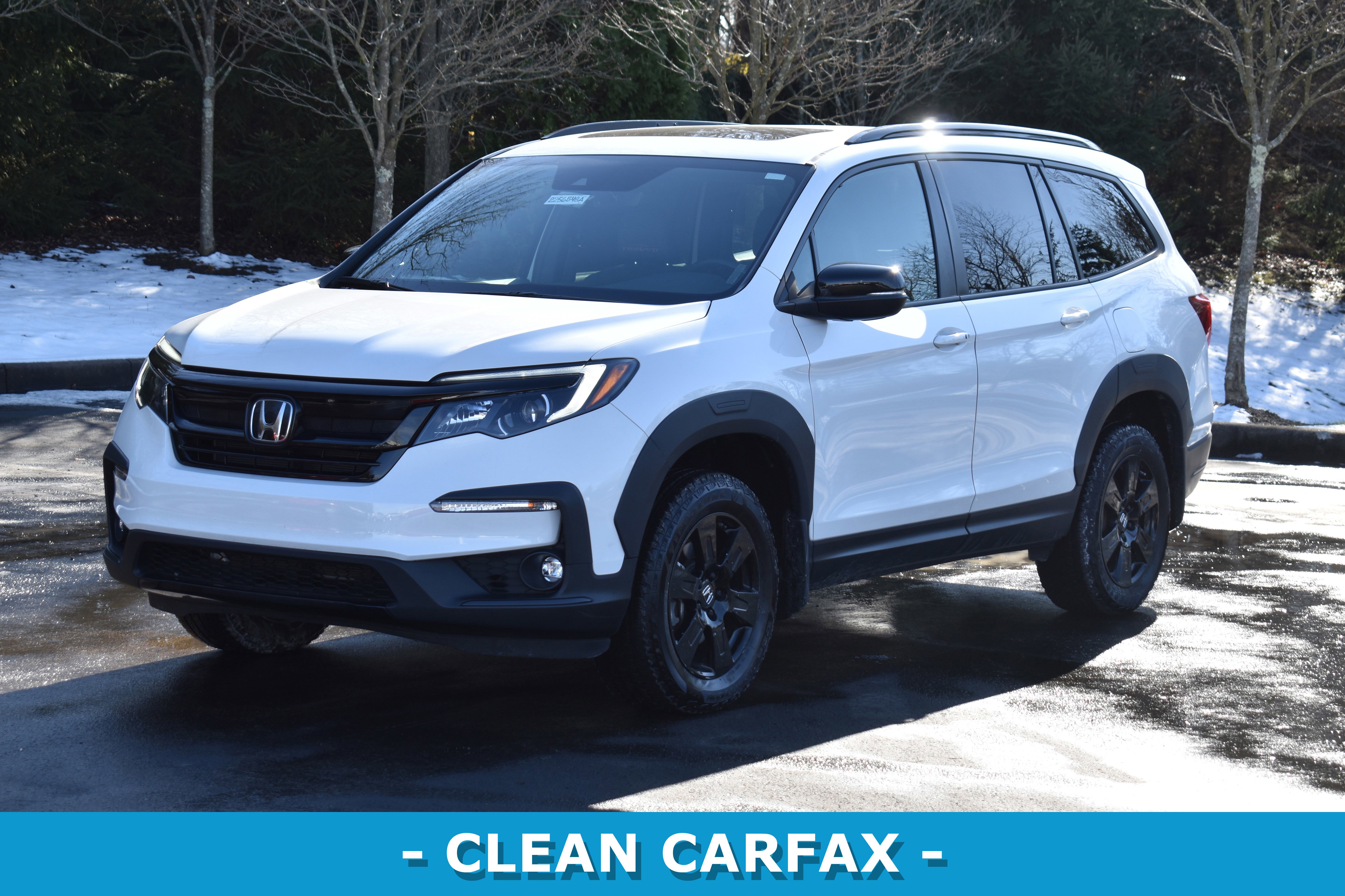Certified 2022 Honda Pilot TrailSport image 3