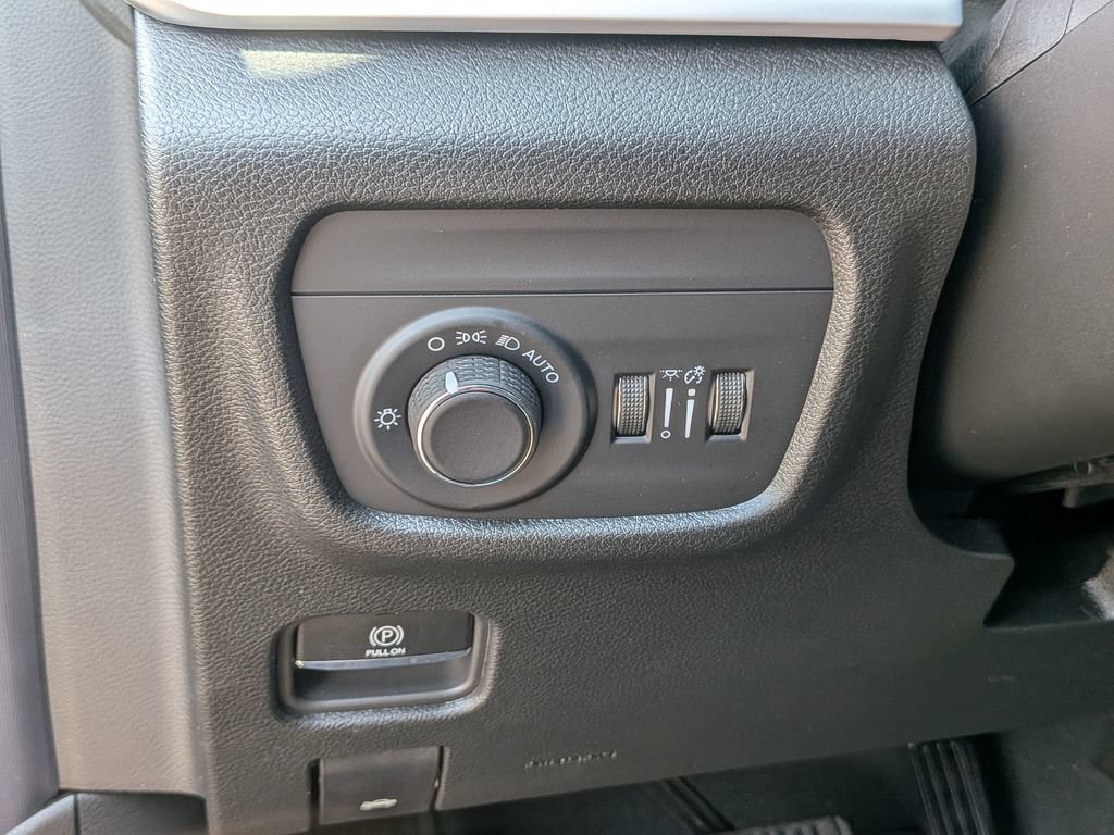 New 2026 Jeep Grand Cherokee Laredo X RWD image 19