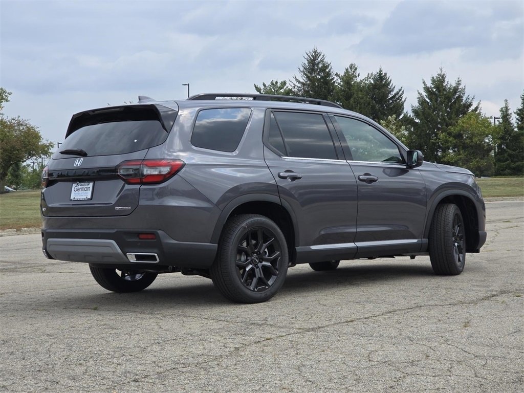 New 2025 Honda Pilot Touring image 19