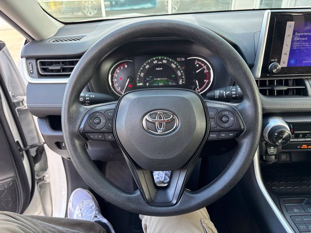 Used 2025 Toyota RAV4 XLE AWD/4WD image 14
