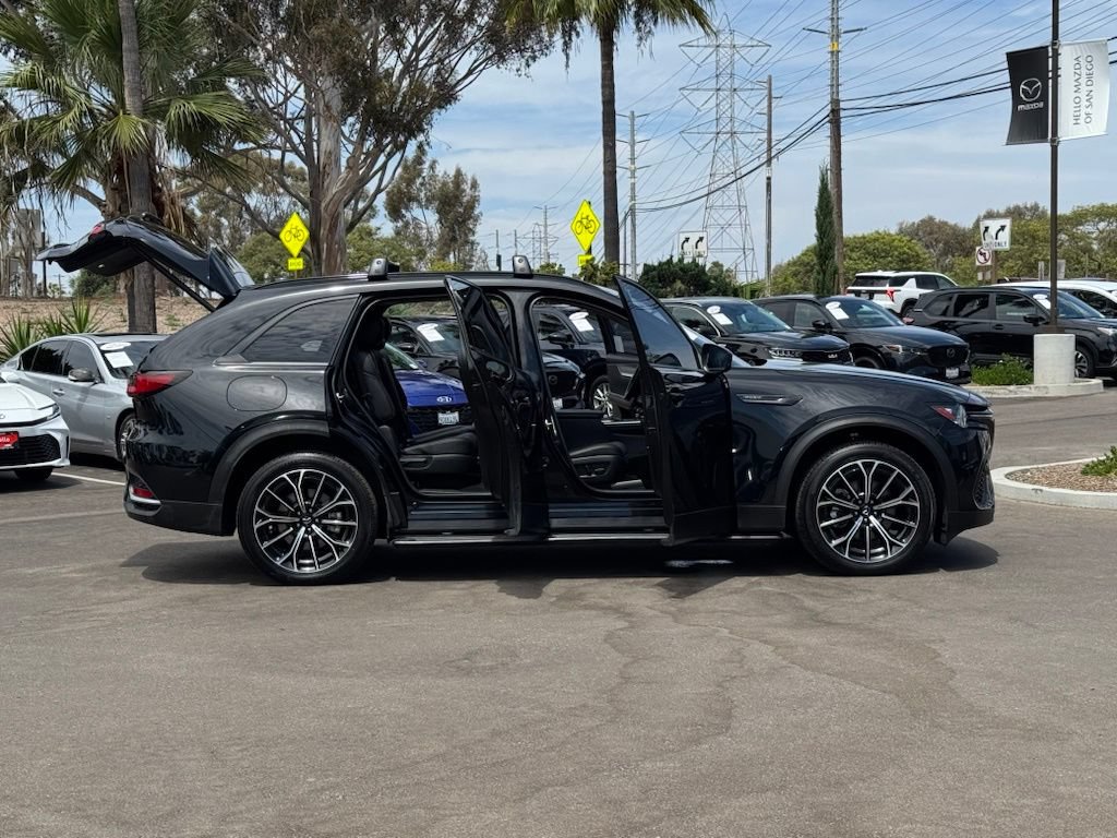 Certified 2025 MAZDA CX-70 Plug-In Hybrid w/ Premium Pkg AWD/4WD image 29