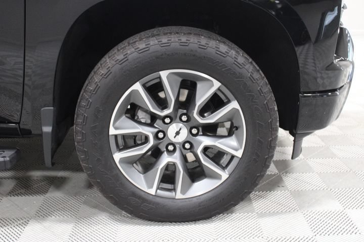 Used 2024 Chevrolet Silverado 1500 RST w/ Z71 Off-Road Package AWD/4WD image 48