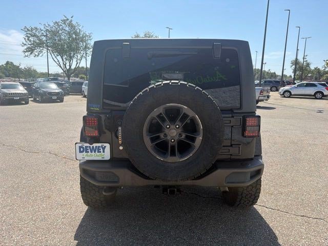 Used 2016 Jeep Wrangler Unlimited Sahara AWD/4WD image 4