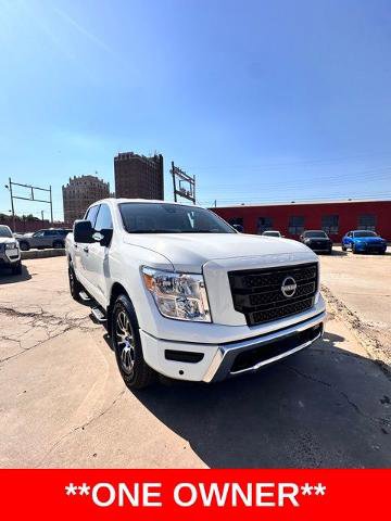 Certified 2024 Nissan Titan SV w/ SV Convenience Package image 3