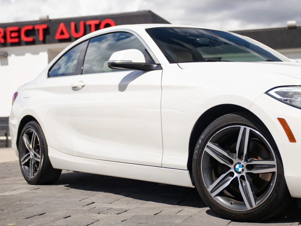 Used 2017 BMW 230i Coupe RWD image 2