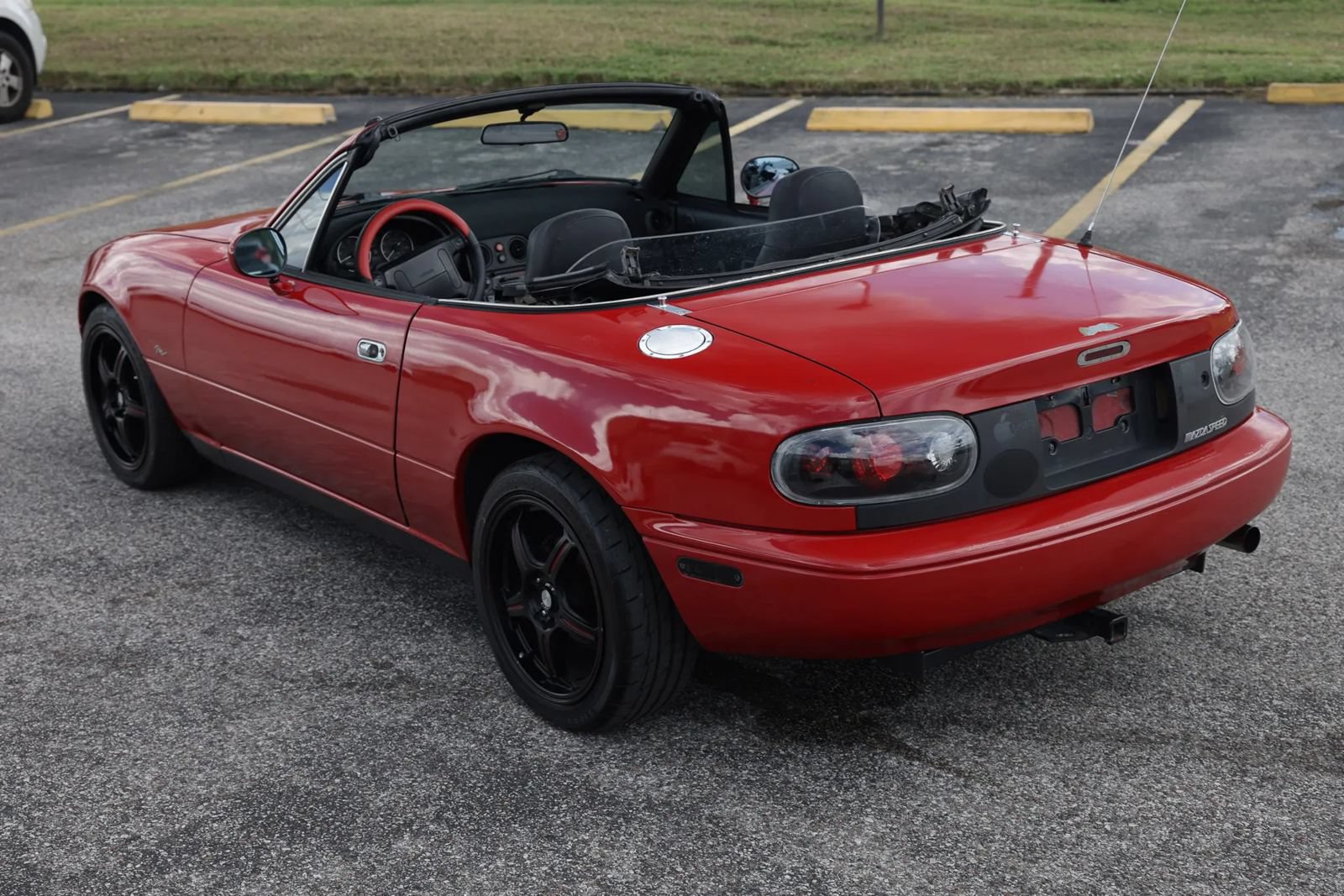 Used 1990 MAZDA MX-5 Miata RWD image 3