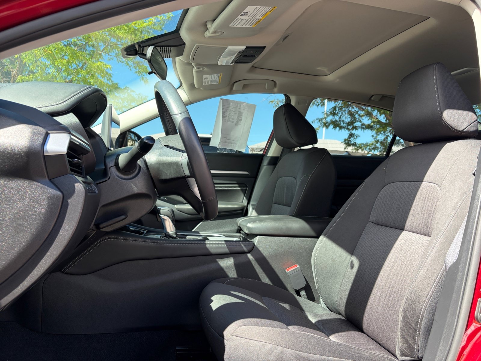 Used 2023 Nissan Altima 2.5 SV w/ SV Premium Package AWD/4WD image 12