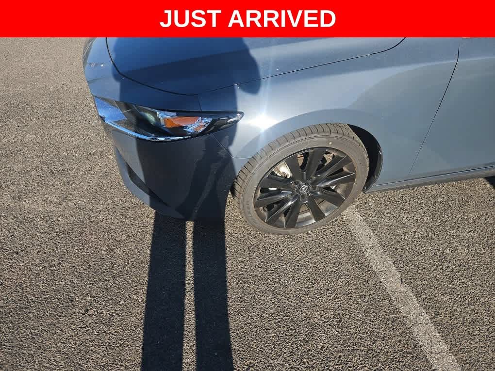 Used 2022 MAZDA MAZDA3 s FWD image 1