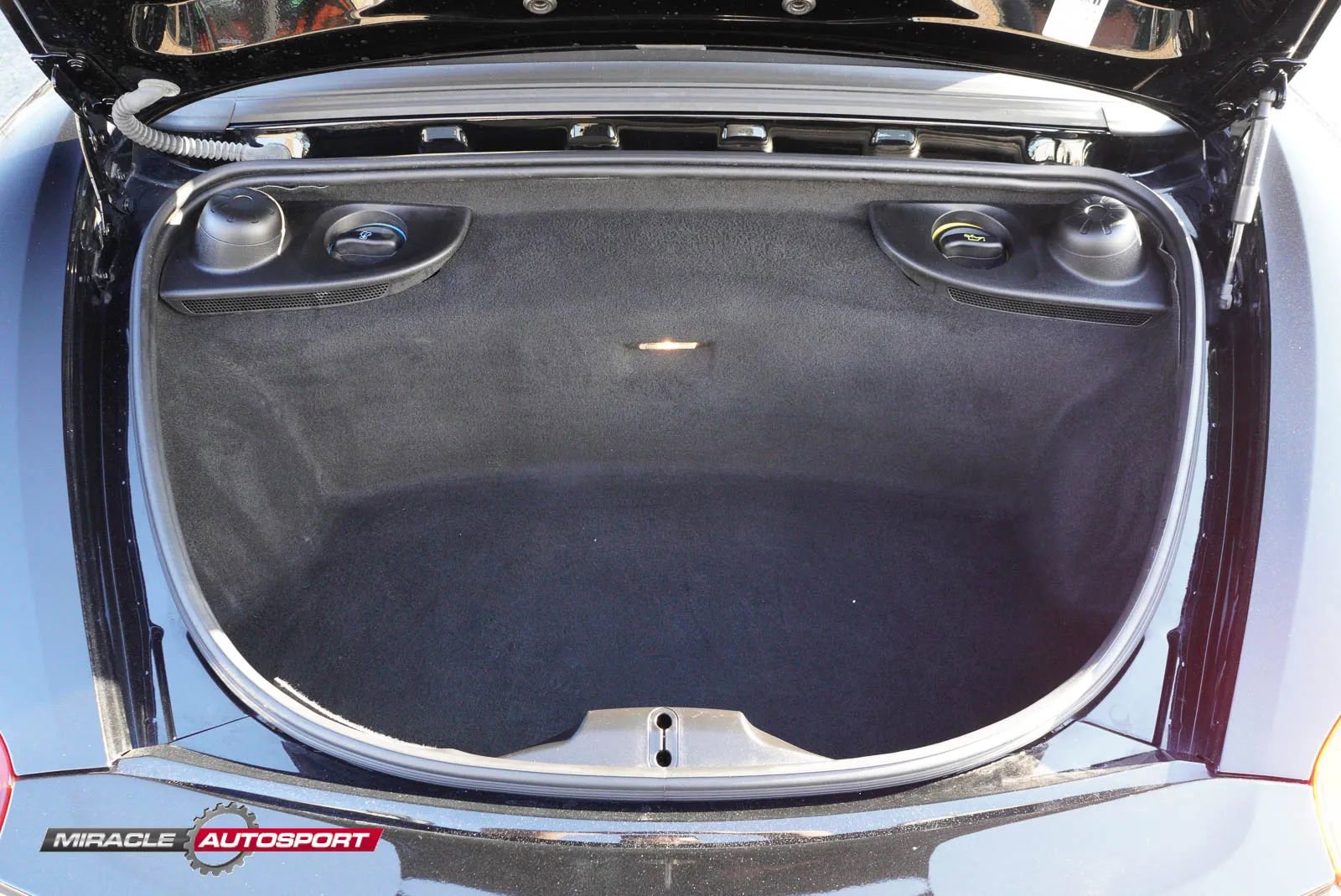 Used 2016 Porsche Boxster Black Edition image 15