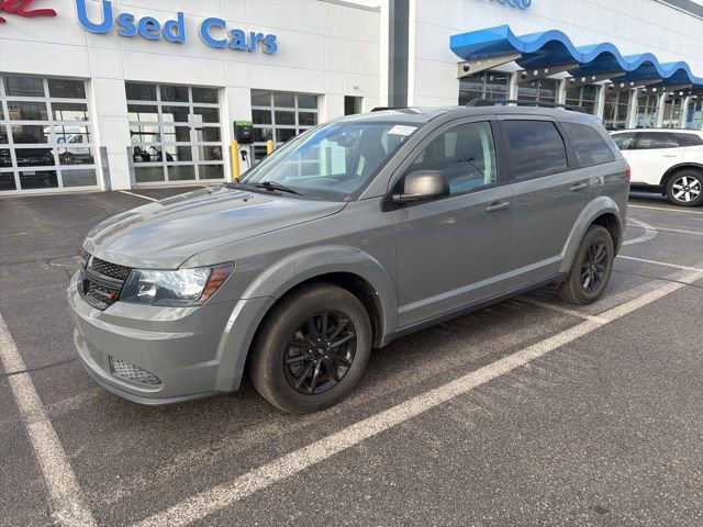 Used 2020 Dodge Journey SE w/ SE Popular Equipment Group image 2