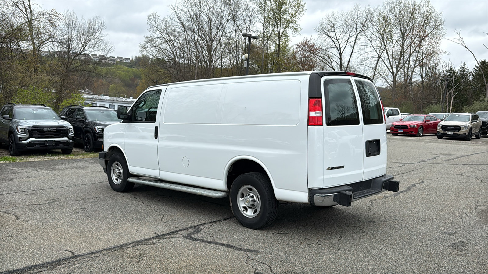 Used 2024 Chevrolet Express 2500 w/ Driver Convenience Package RWD image 8