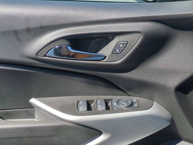 Used 2024 Chevrolet Trax LS w/ LS Convenience Package FWD image 12