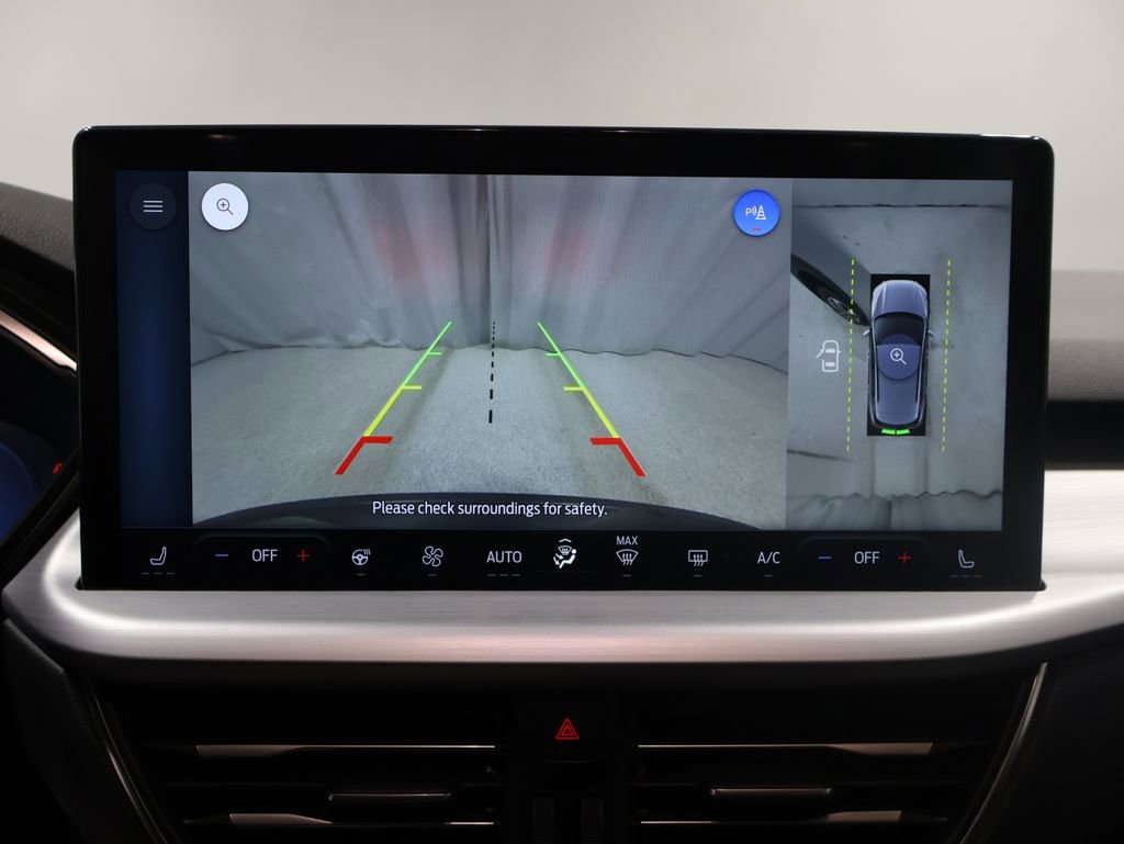 Used 2024 Ford Escape Platinum image 28