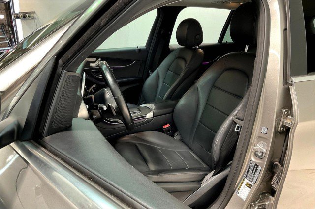 Used 2021 Mercedes-Benz GLC 300 4MATIC w/ Premium Package image 23